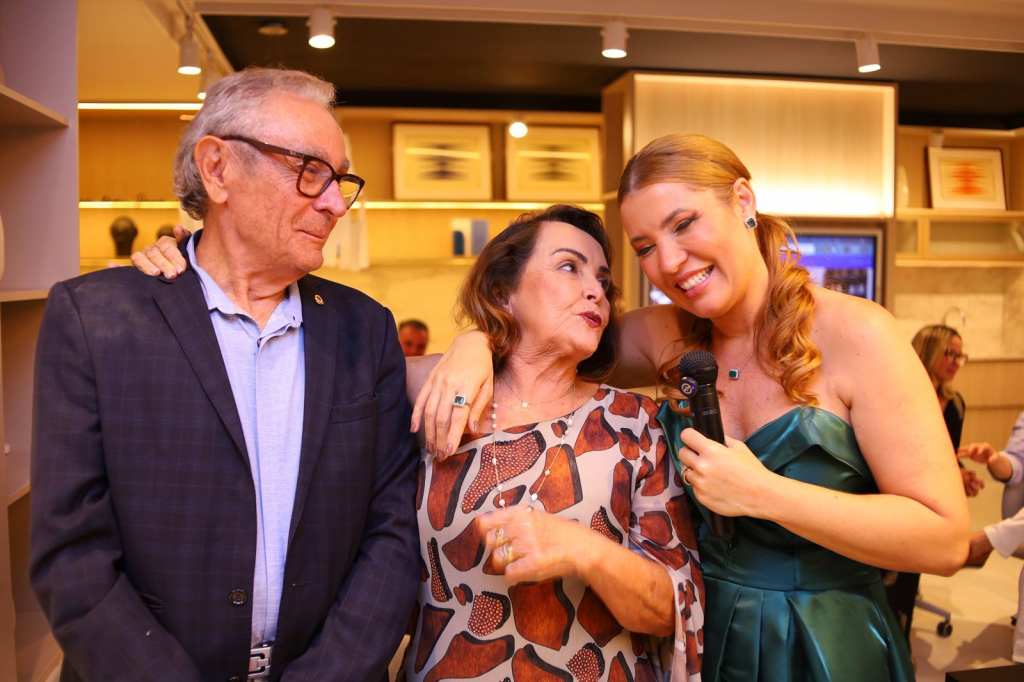 Luiz Porto, Sheridan Porto E Natália Varela