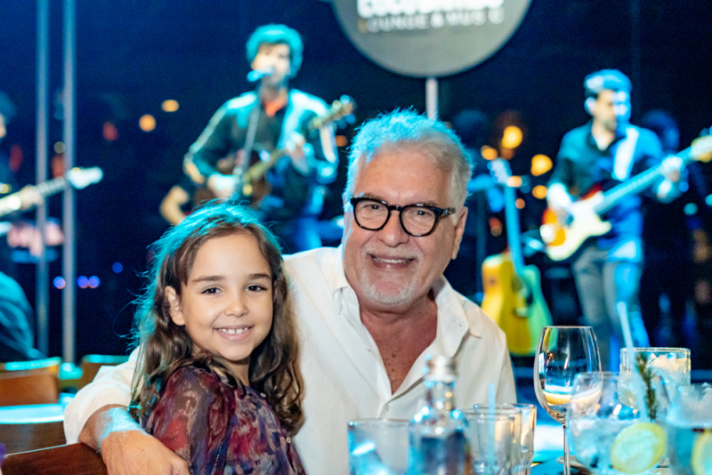 Músicas autorais - Cantor e compositor Davi Cartaxo lança novos singles em apresentação no Coco Bambu Iguatemi