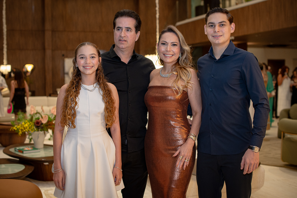 Luna Mihaliuc, Flávio Menezes, Talynie E Lucas Mihaliuc (1)