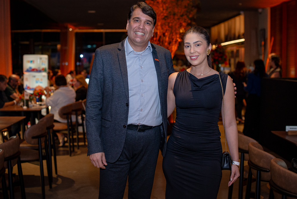 Marcos Almeida E Carolina Paiva