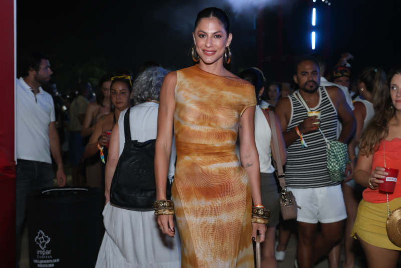 SAMBA DE MAINHA - Famosos prestigiam chegada da nova turnê “Clareou” de Ivete Sangalo no Rio de Janeiro