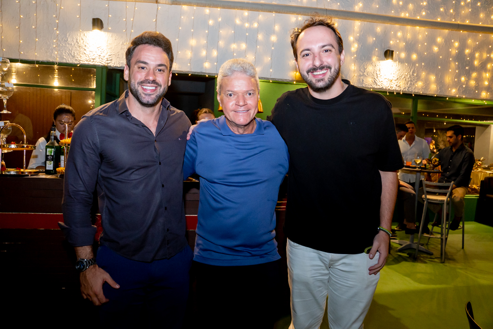 Mário E Edson Arouche, E Adams Gomes (2)