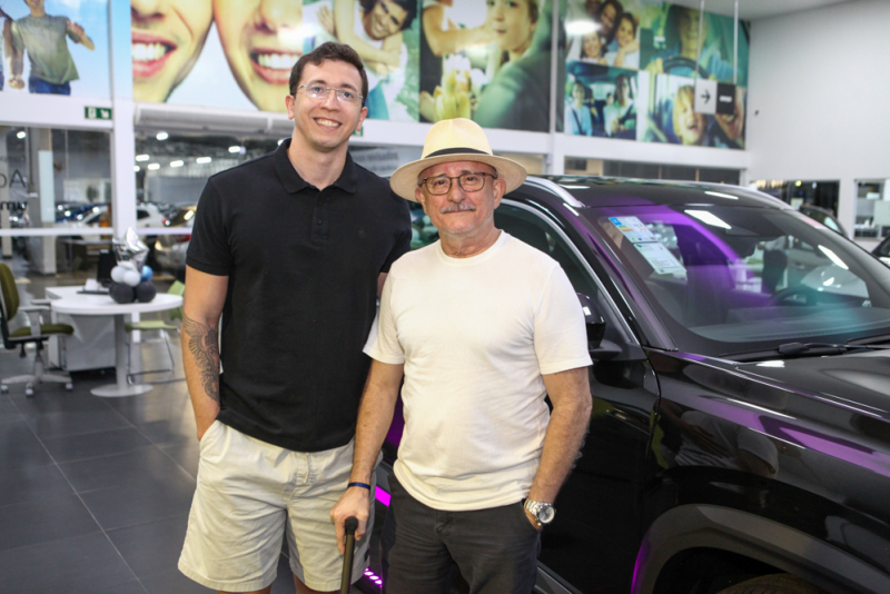 Noite automotiva - Boreal Day apresenta novo SUV da Renault na Jangada da avenida Júlio Ventura