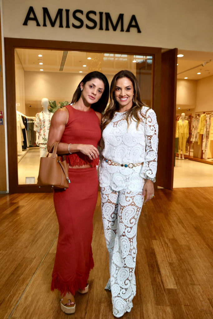 Mayra Couto E Amanda Couto