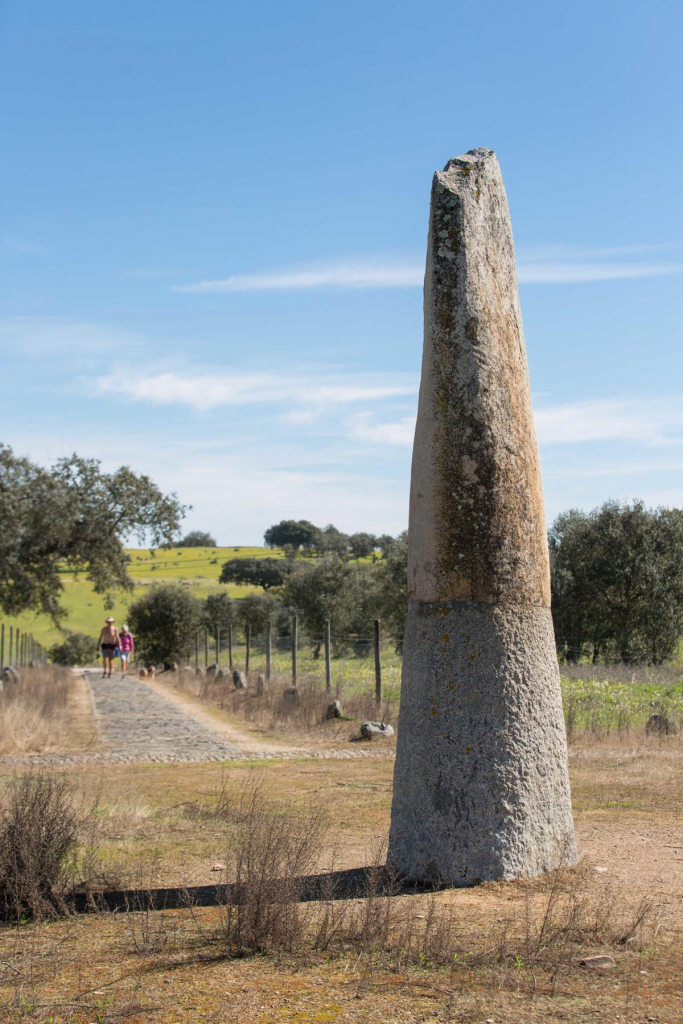 Menir Da Belhoa Reguengos De Monsaraz Turismo Do Alentejo