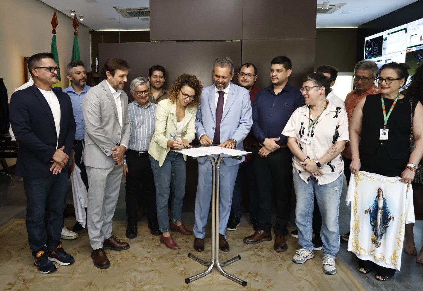 Elmano de Freitas anuncia criação do Plano de Cargos e Carreiras para servidores da Cultura