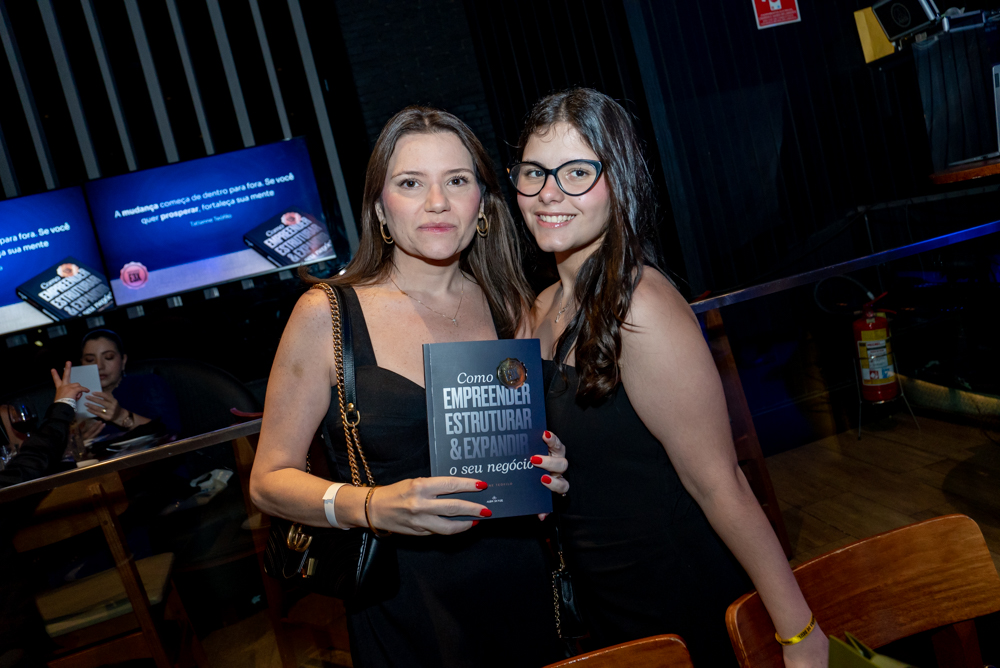 Mirela E Júlia Sousa (5)