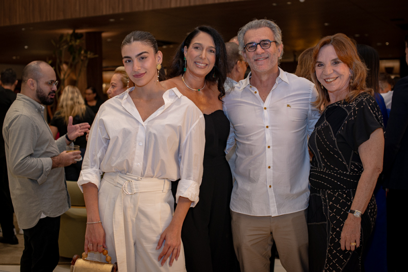 Referência nacional - Noite elegante marca inauguração da primeira unidade da Breton em Fortaleza