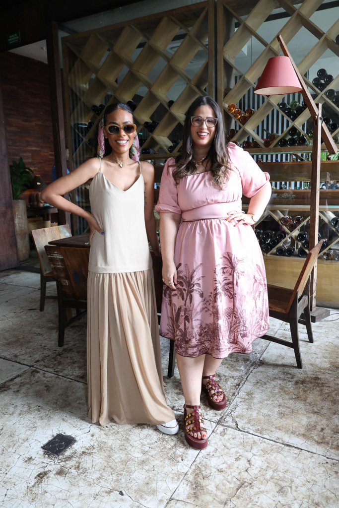 Mônica Ambrósio E Flávia Paulinelli