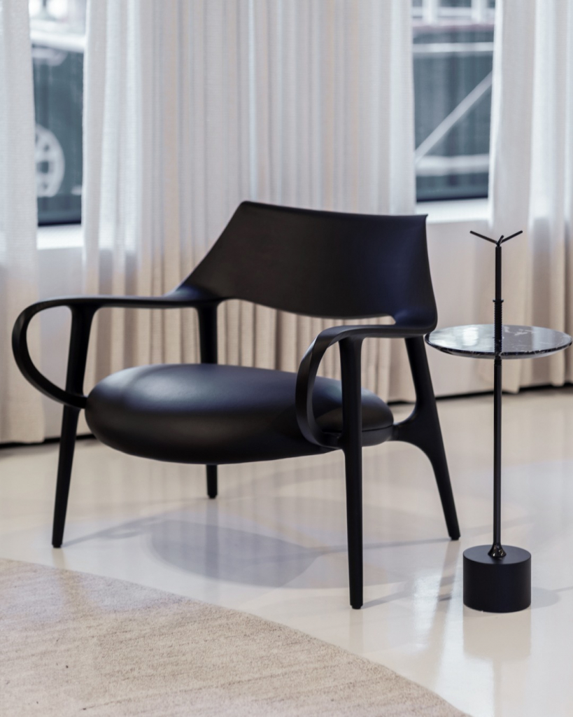 O Design Brasileiro Acaba De Ganhar Endereço Fixo Em Nova York. O Renomado Designer @jaderalmei