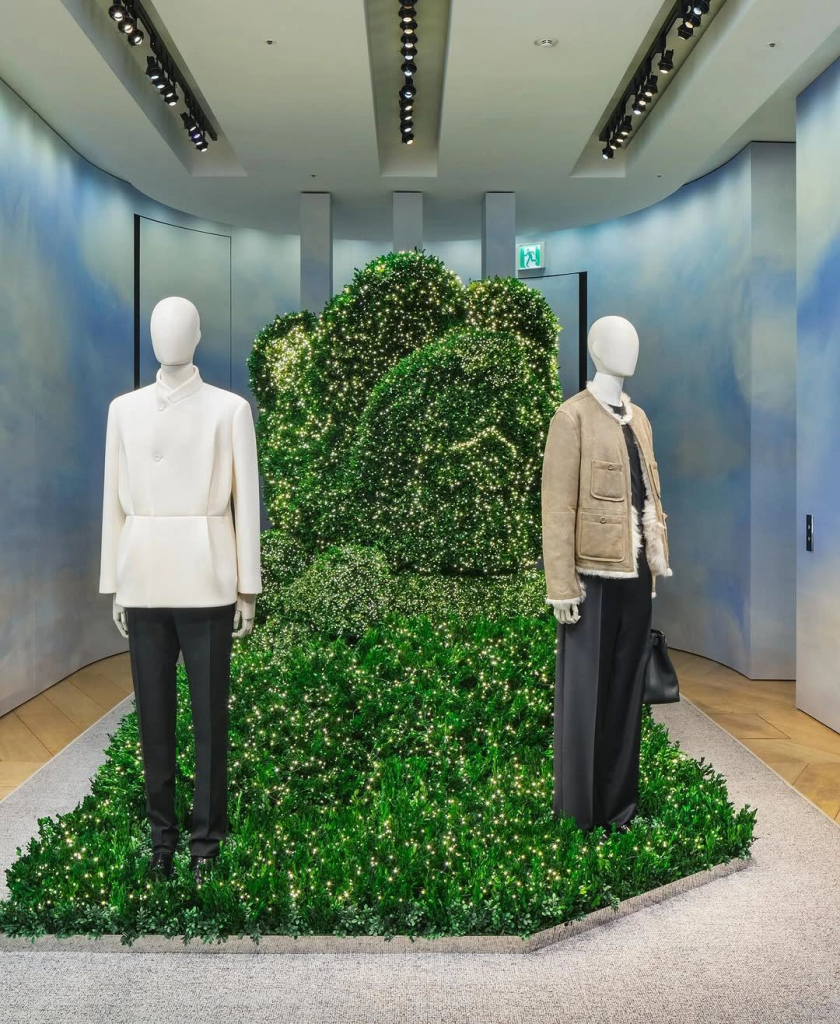 O Natal Já Chegou Em Seul E Com Ele, O Encanto Inconfundível Da @dior. A Maison Francesa Acaba D (2)