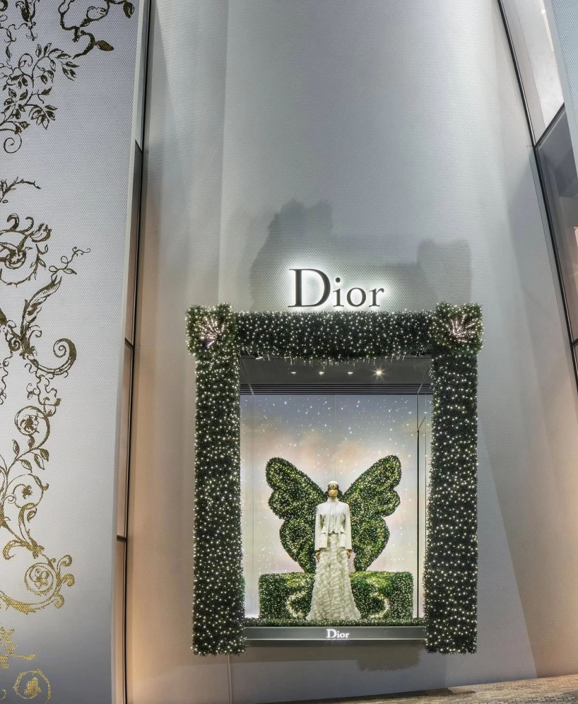 O Natal Já Chegou Em Seul E Com Ele, O Encanto Inconfundível Da @dior. A Maison Francesa Acaba D (3)
