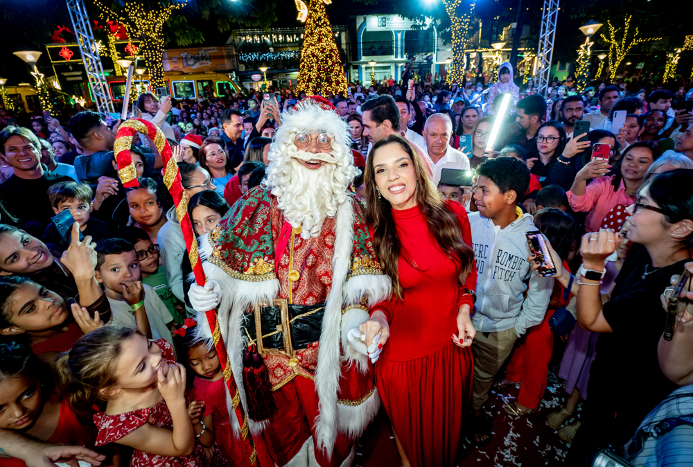 Papai Noel E Ynara Mota (1)