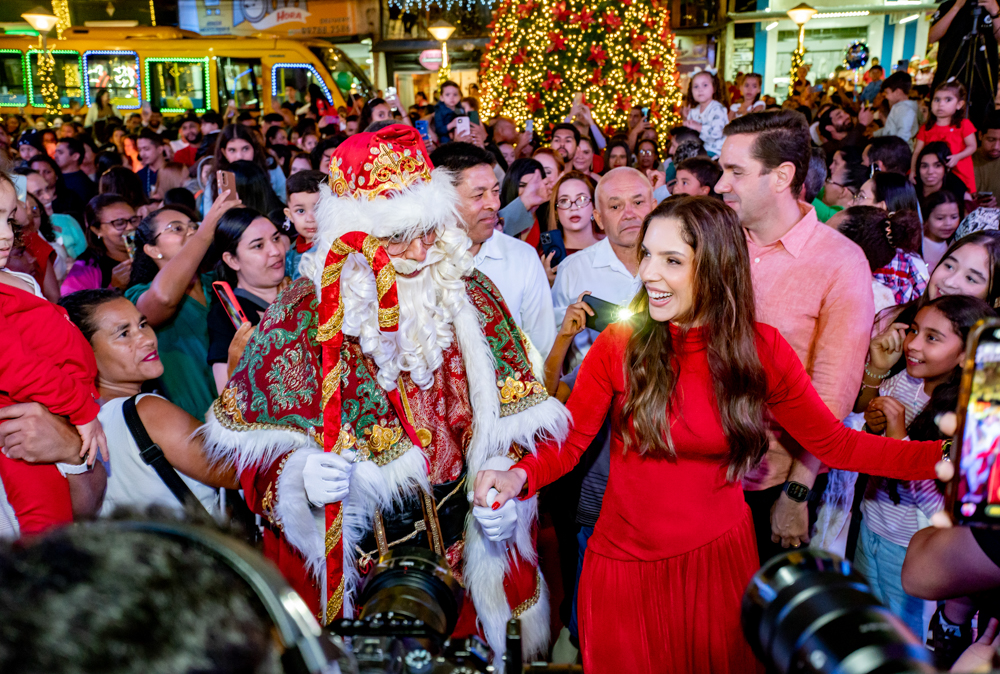 Papai Noel E Ynara Mota (2)