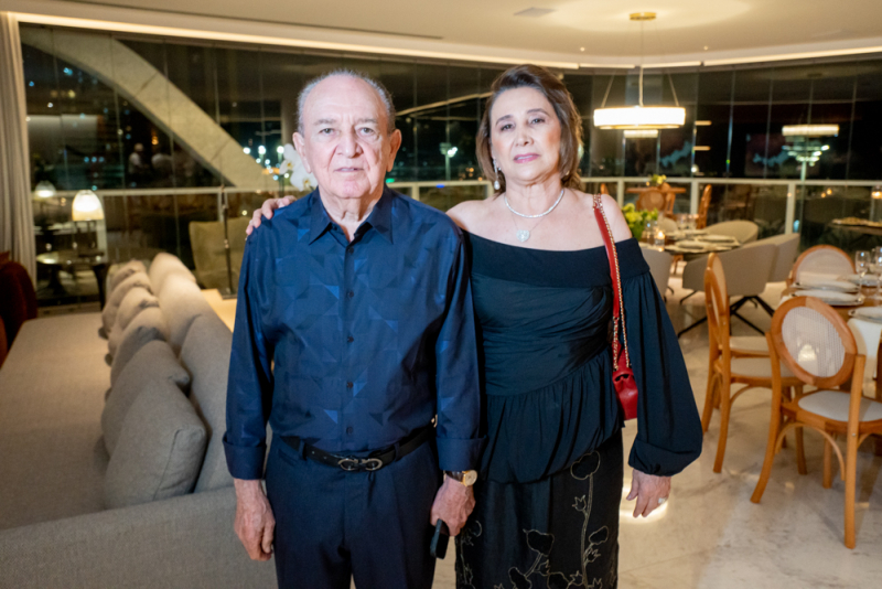 Data Especial - Pedro Carvalho comemora novo ciclo em noite repleta de energia, música e bons drinks