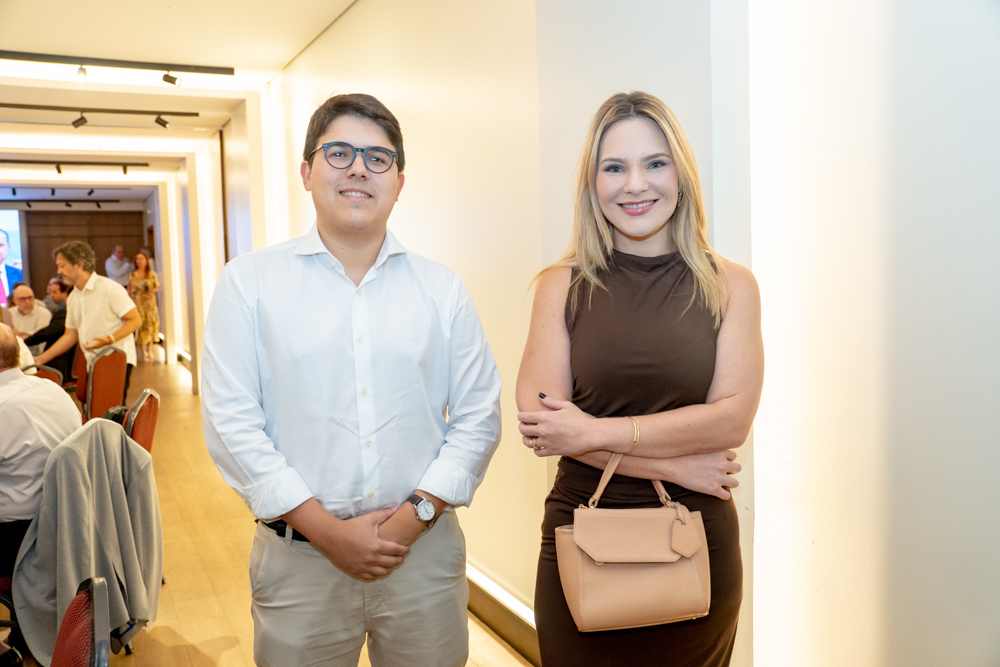 Paulo Prata E Magnólia Burlamaqui