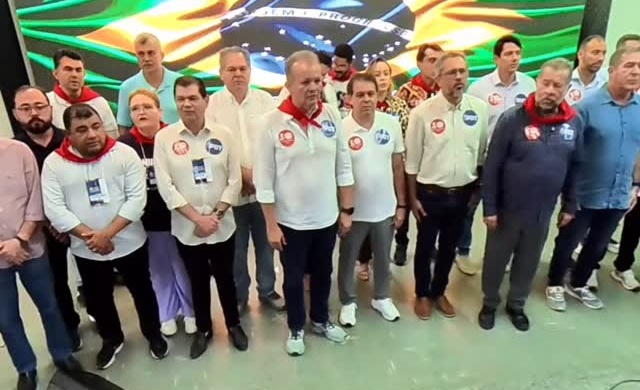 Com presença dos petistas Elmano e Evandro, PDT renova diretórios e reforça projeto trabalhista no Ceará