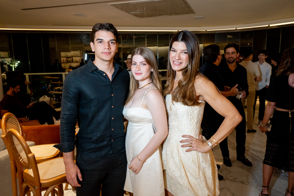 Pedro Carvalho, Esther Pinheiro E Rossana Parada