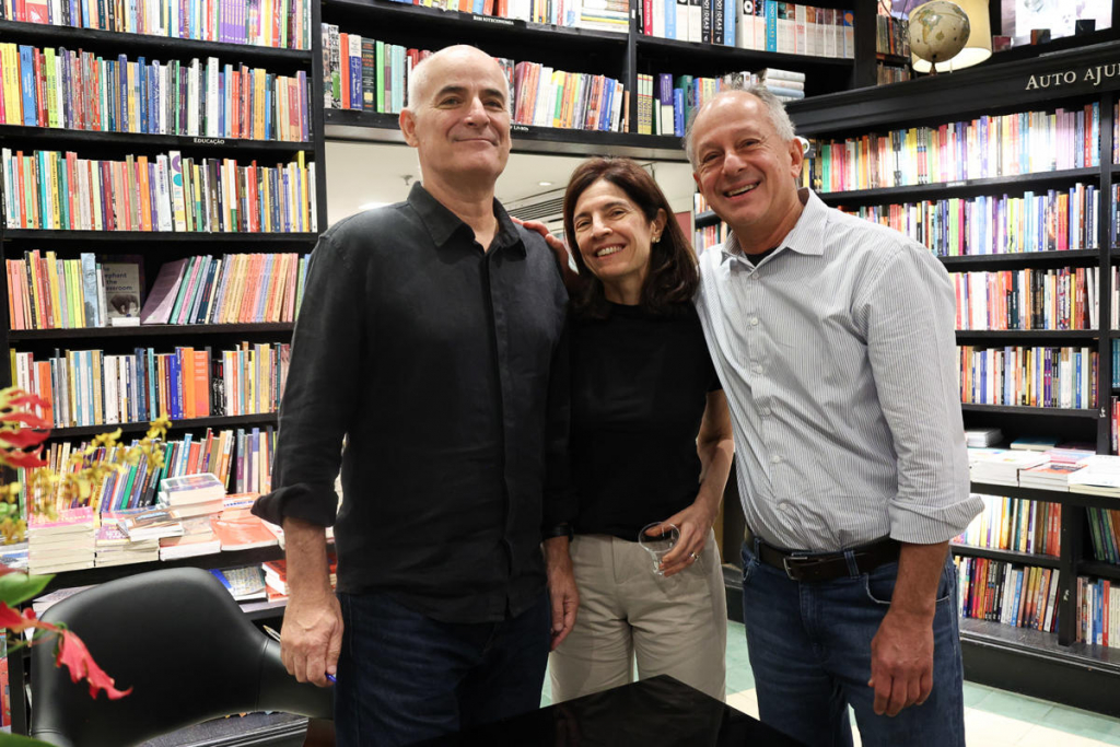 Pedro Cavalcanti Ferreira, Silvia Victor E Francisco Pinto