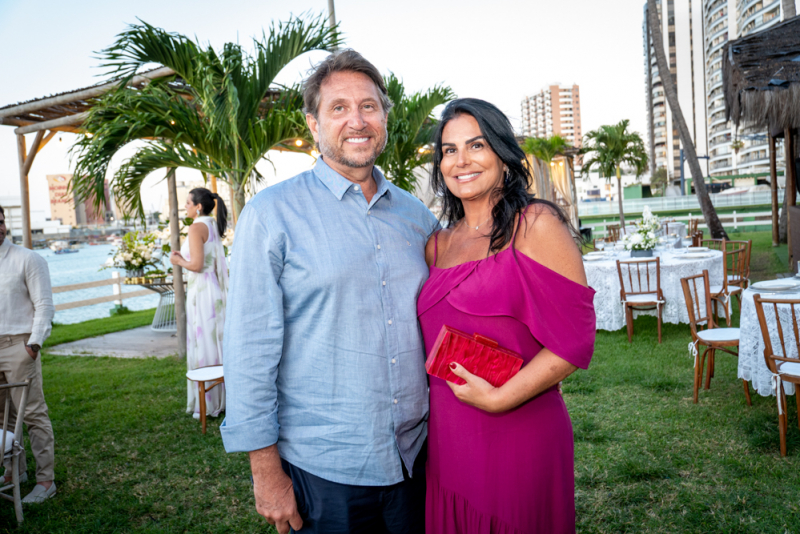Casamento civil - Silvio Montezuma e Raiane Pretes oficializam união em sunset intimista no Iate Clube de Fortaleza