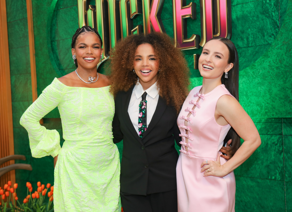 Pitel, Jeniffer Nascimento E Larissa Manuela