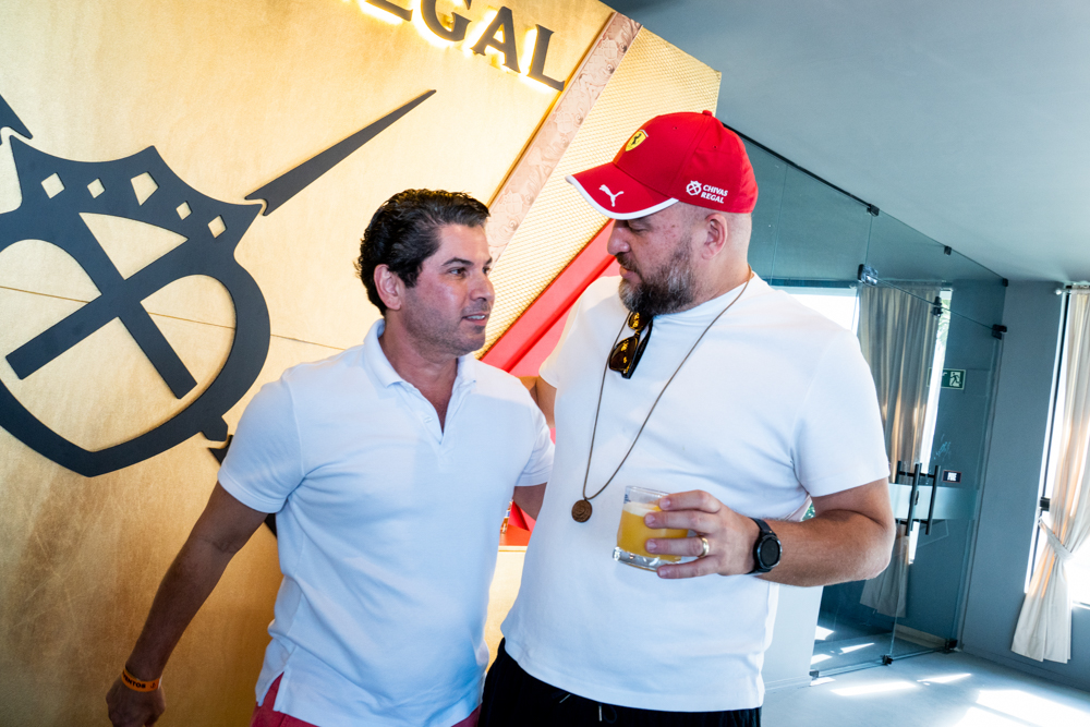 Pompeu Vasconcelos E Magno Marques