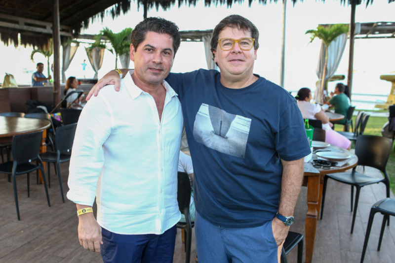 Feriado à beira-mar - Tardes ensolaradas, música ao vivo e boa mesa marcam o feriado no Iate Clube de Fortaleza