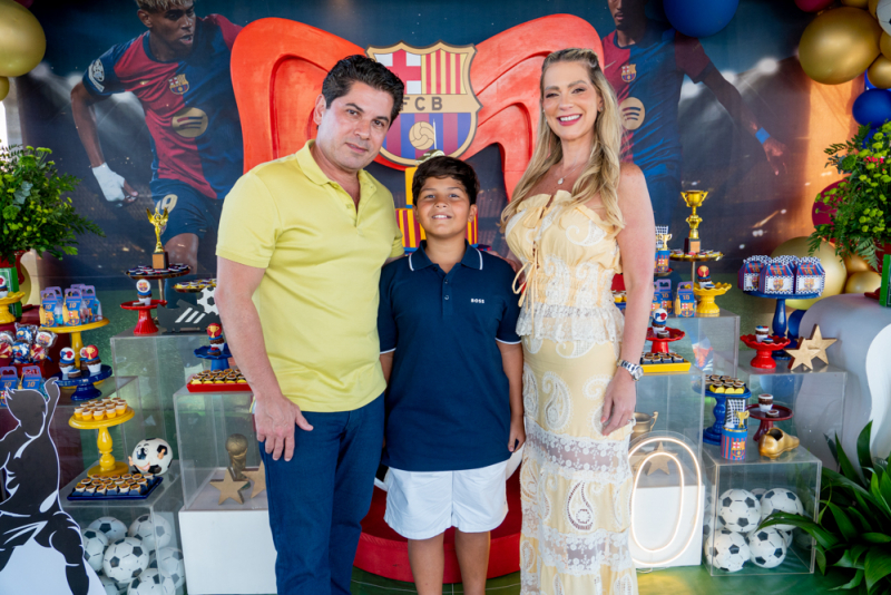 Sessão Parabéns - Pompeuzinho Vasconcelos festeja seus 10 anos em uma tarde de pura diversão no Iate Clube de Fortaleza