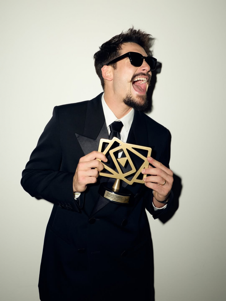 Que Prêmio Mais Merecido! Que Orgulho De Você @nicolasprattes ! Admiro A Sua Valentia, A Coragem (3)