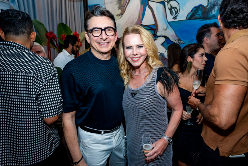 55 Rotações - Roberto Pamplona Jr. festeja nova idade em noite especial no seu elegante loft