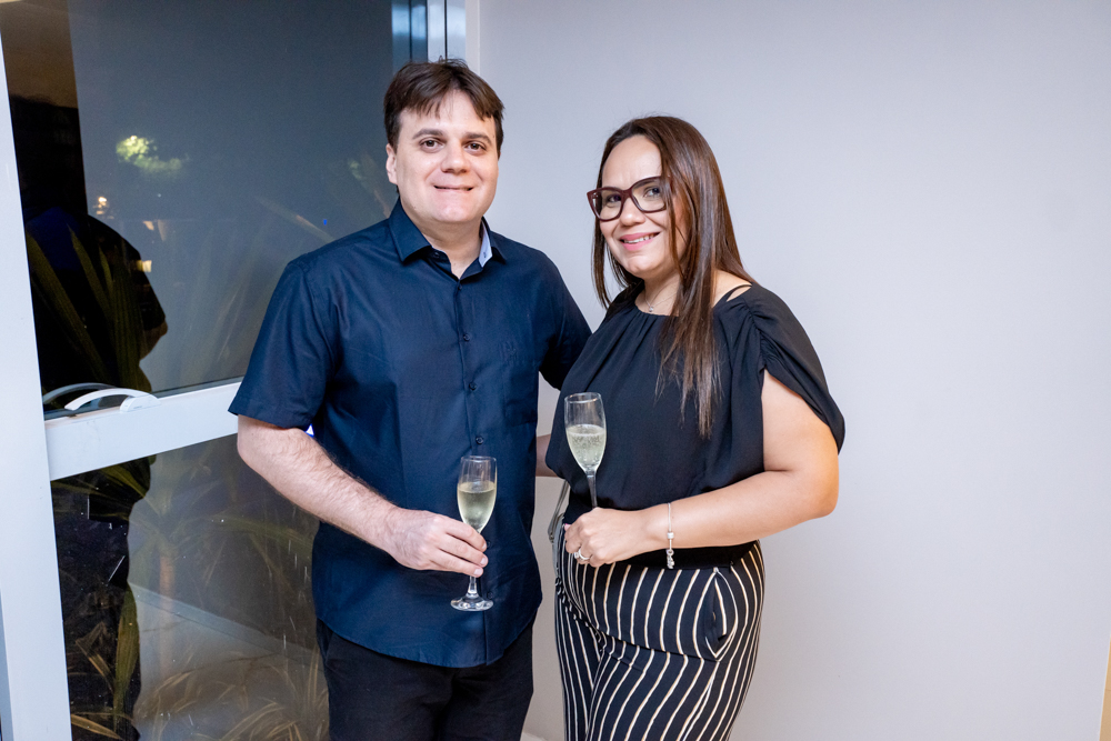 Raphael E Janny Menezes