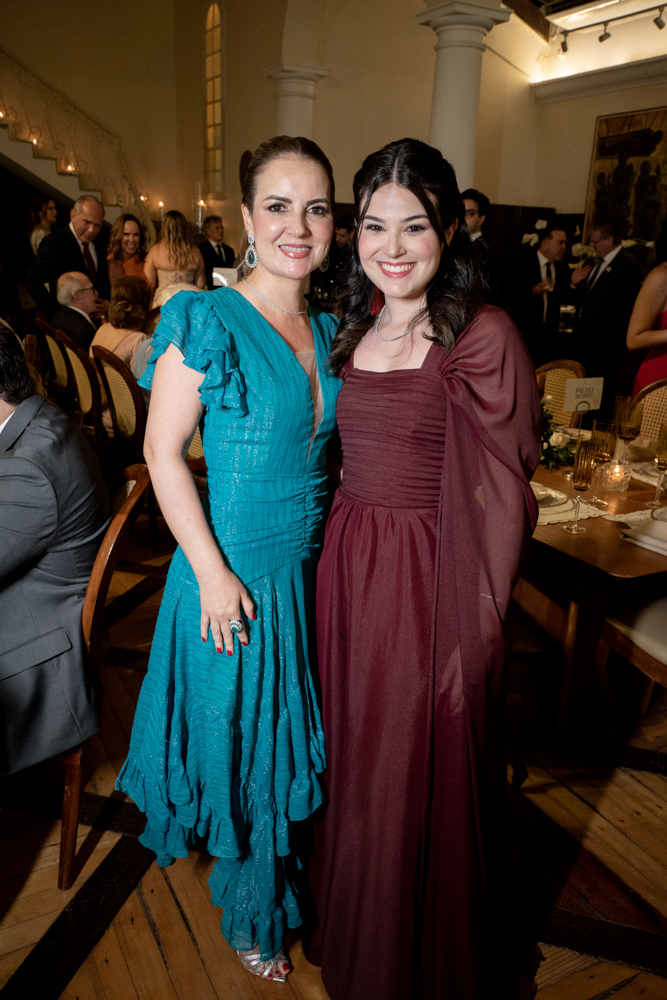 Raquel E Beatrice Vasconcelos