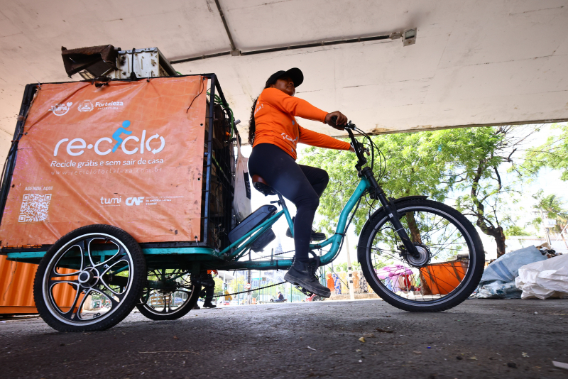 Capital cearense é a única brasileira em ranking internacional e se destaca por programa de reciclagem via bicicleta