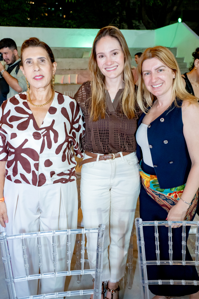 Regina Dias Branco, Letícia Teixeira E Mikaele Nobre (1)