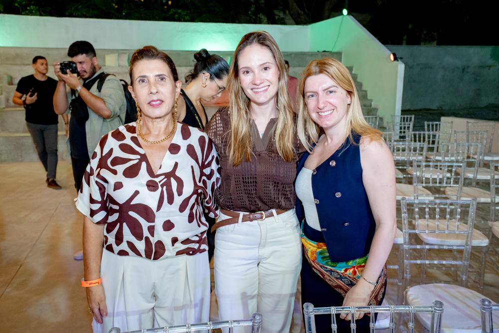 Regina Dias Branco, Letícia Teixeira E Mikaele Nobre (2)