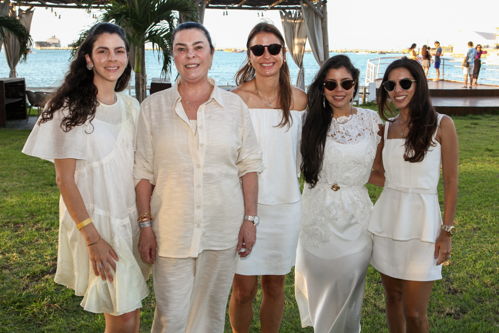 Renata E Silvia Fiuza, Keli Koglin Gabriele Brandão E Alessandra Rolim (10)