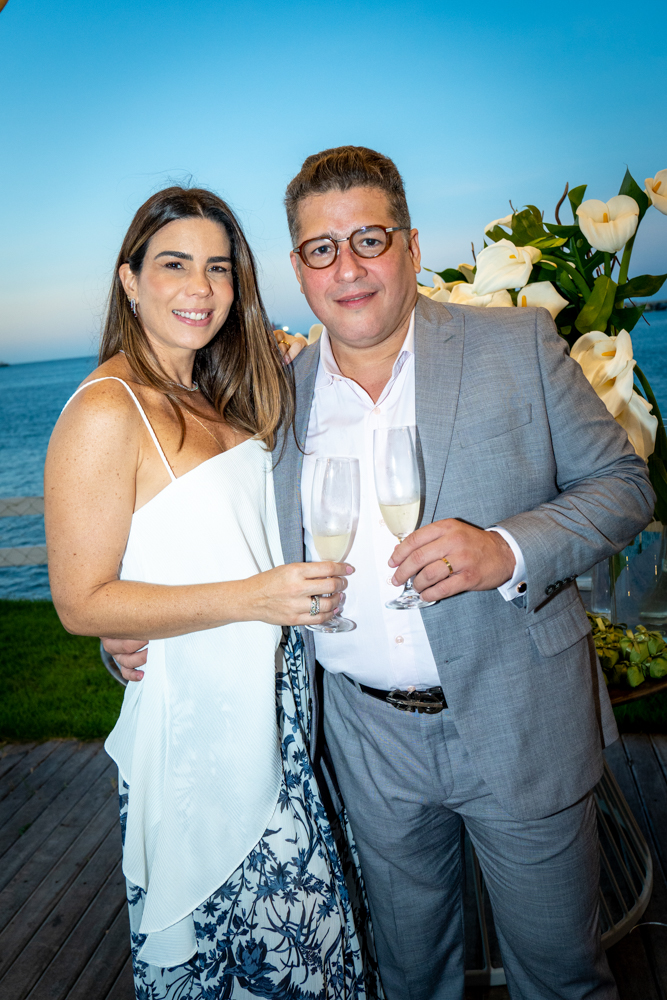 Renata Vilanove E Mozart Gomes