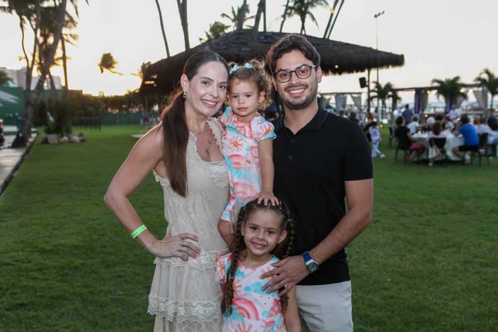 Ricardo Nicola, Tariana, Beatriz, Manoela E Pedro Cruz (2)