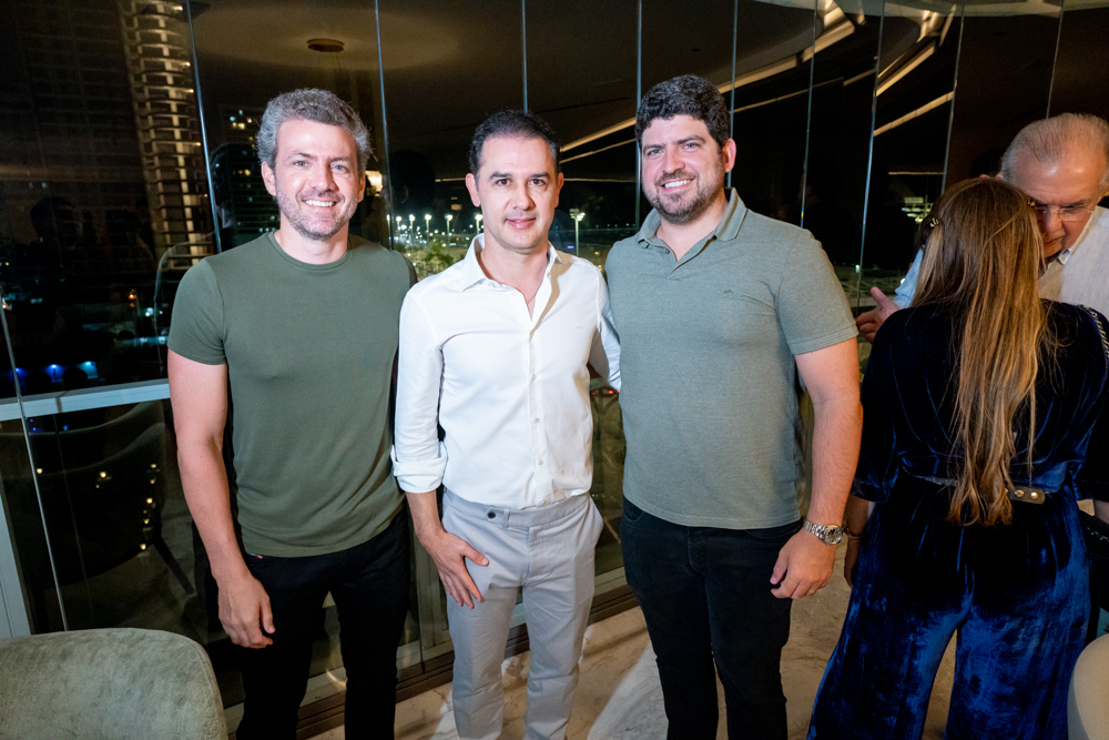 Roberto Oliveira,, Parmênio Carvalho E Lucas Câmara