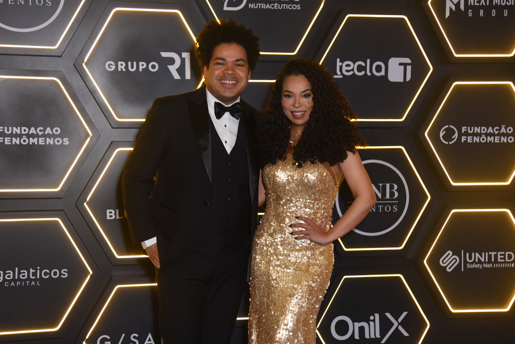 Robson Nunes E Micheli Machado