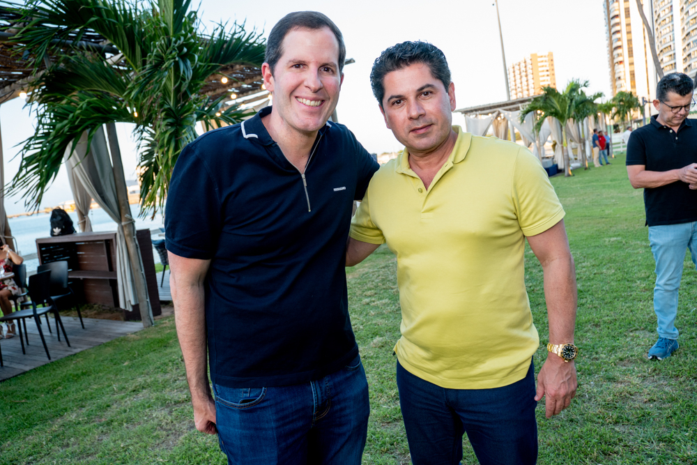 Rodrigo Carneiro E Pompeu Vasconcelos