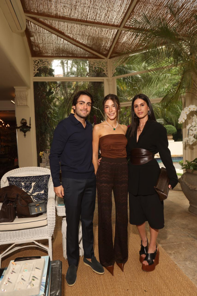 Rodrigo Machado, Karolina Stocklow E Nathalia Nogueira