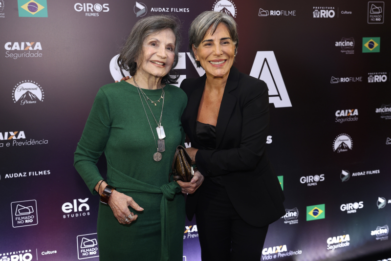 IN RIO - Famosos participam da pré-estreia do filme “Sexa”, debut de Glória Pires na direção
