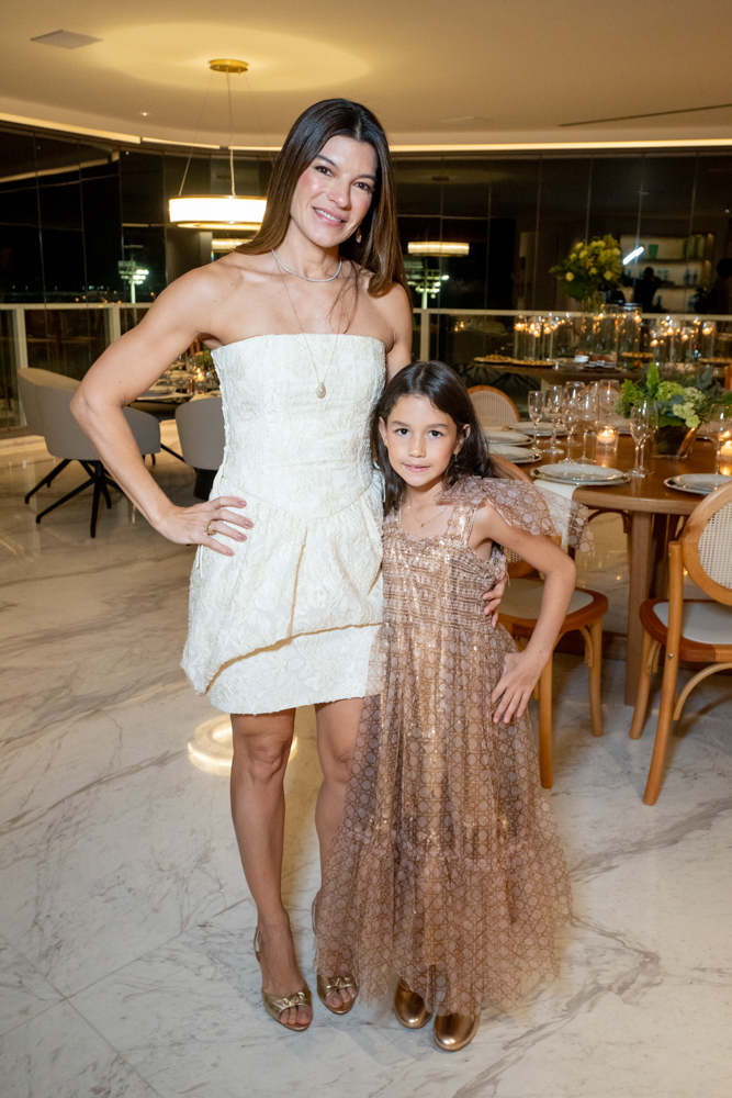 Rossana Parada E Lara Carvalho