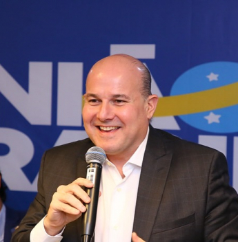 Oposição estrutura base em Fortaleza com Roberto Cláudio no comando do União Brasil