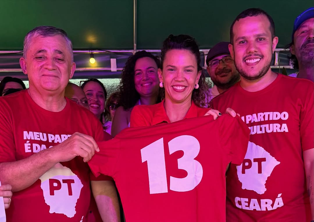 Filiação de Luísa Cela ao PT reúne lideranças e nomes da Cultura no Ceará