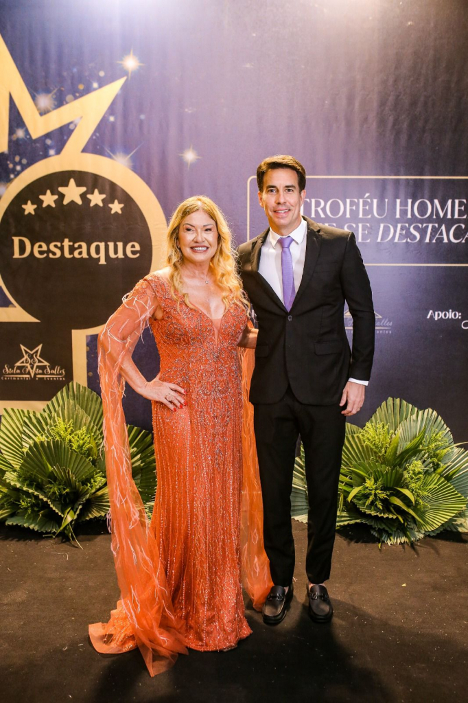 Stela Frota Salles E Clóvis Rolim Neto