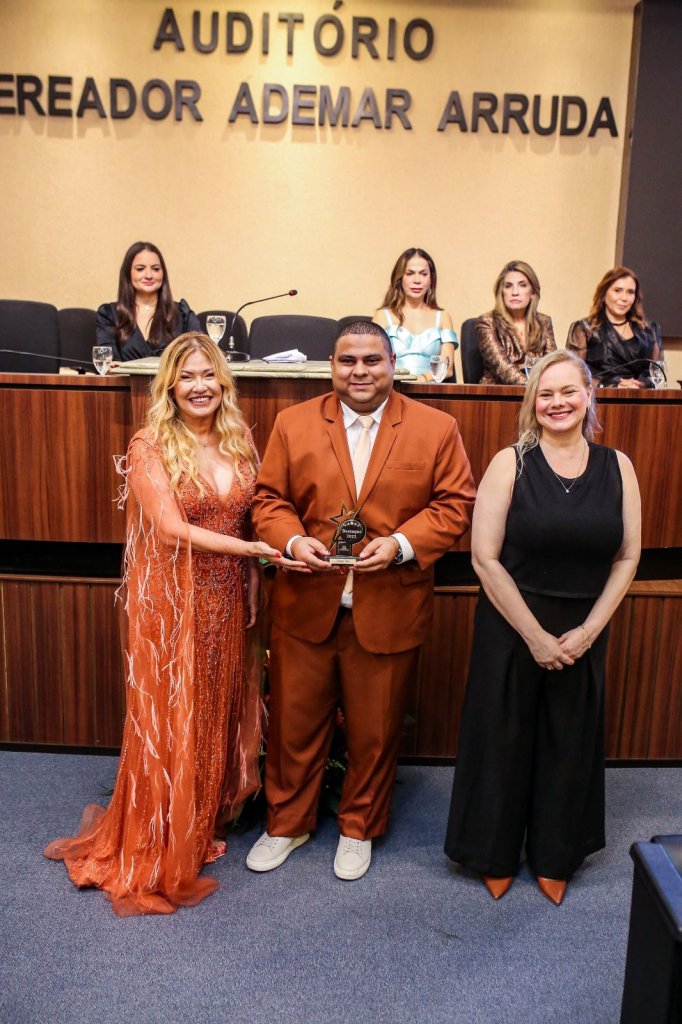 Stela Frota Salles, Talvany E Janaína Lima