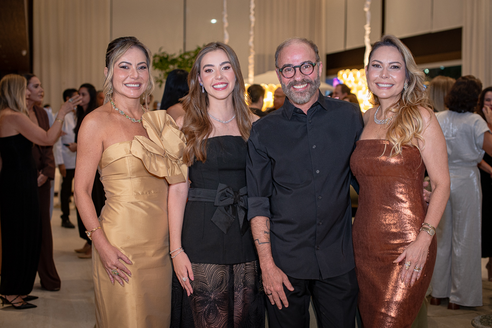 Talyzie, Nicole Mihaliuc, Marcos Novais E Talynie Mihaliuc (4)