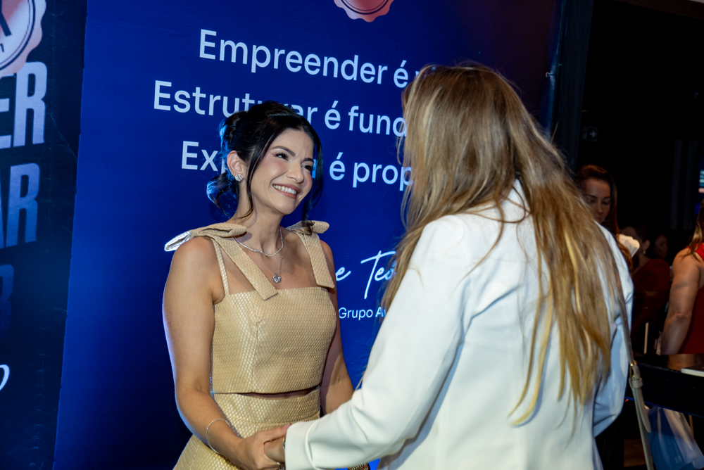 Tatianne Teófilo E Talynie Mihaliuc (2)